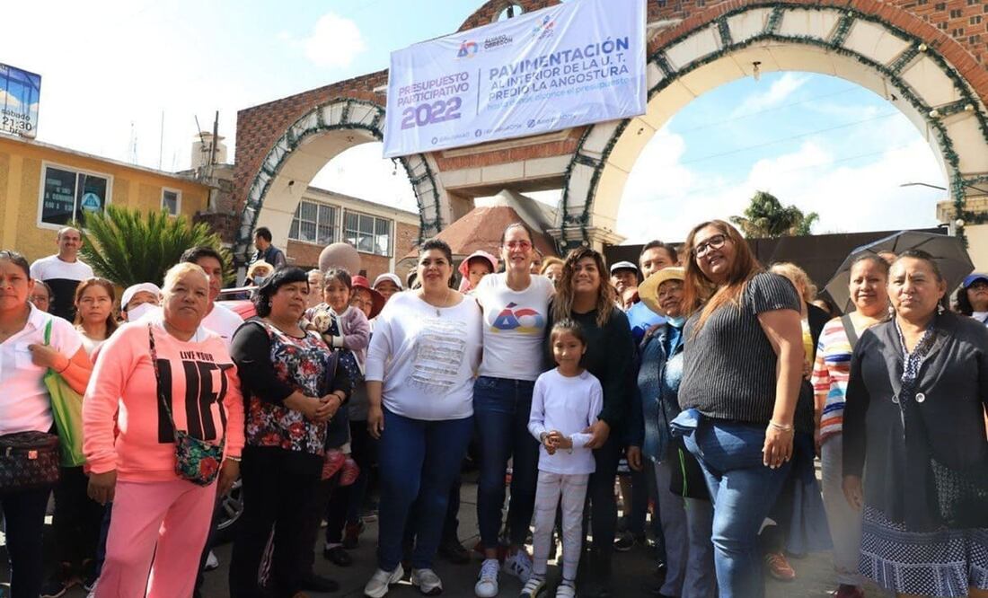 La alcaldesa exhortó a las y los vecinos de La Angostura a hacer un compromiso para trabajar de la mano y poder mantener vigente el hecho de que en Álvaro Obregón, vecinos y alcaldía gobiernan juntos. Foto: Especial