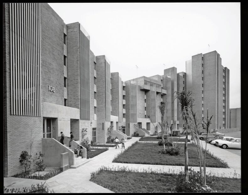 Las Torres de Mixcoac, uno de los complejos habitacionales más relevantes de la carrera de Abraham Zabludovsky. Foto: Especial
