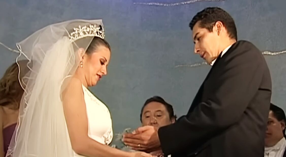 Charly López e Ingrid Coronado enfrentan un pleito legal por la propiedad en la que vivían cuando eran un matrimonio.
Foto: TV Azteca / Ventaneando