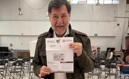 Noroña presume que ya tiene Pensión del Bienestar; "ya me llegó mi tarjeta", dice