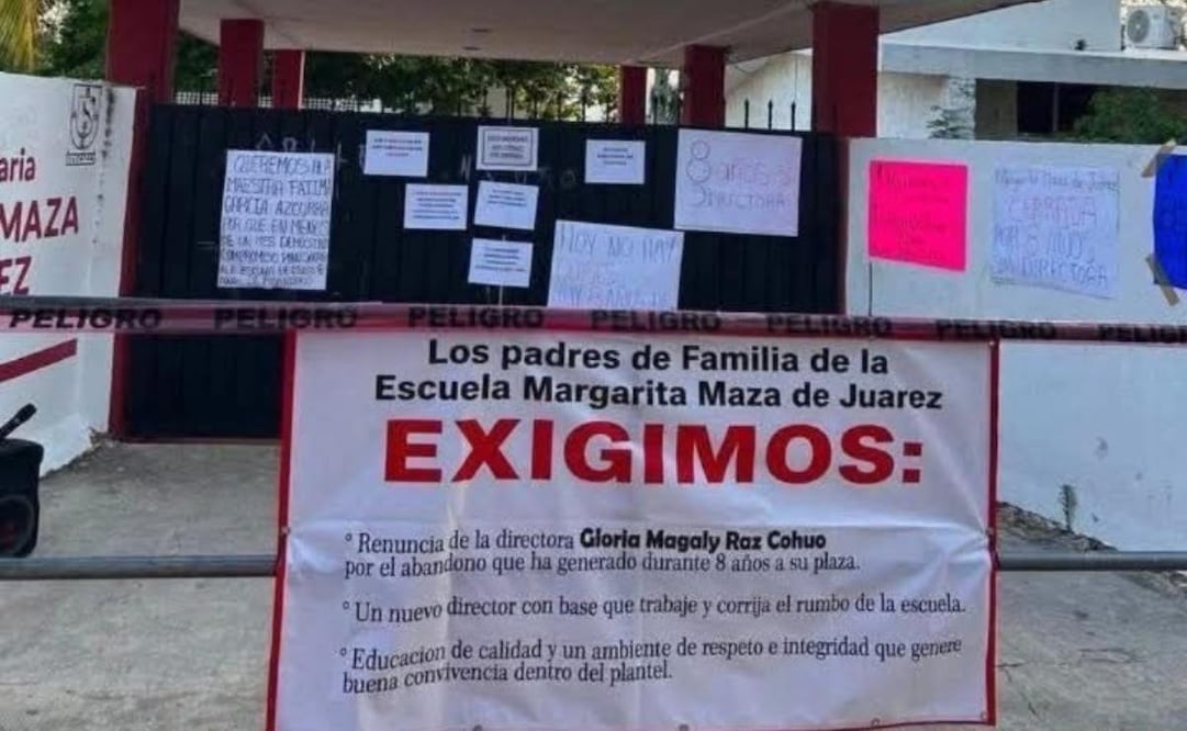 Padres de familia cierran primaria en Conkal, Yucatán por ausencia de directora; exigen asignación inmediata de relevo.
Foto: Especial.