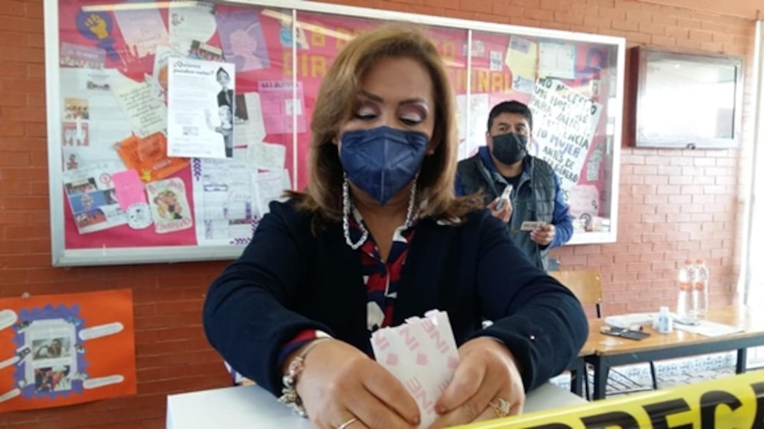 Gobernadores emiten su voto en la consulta de Revocación de mandato