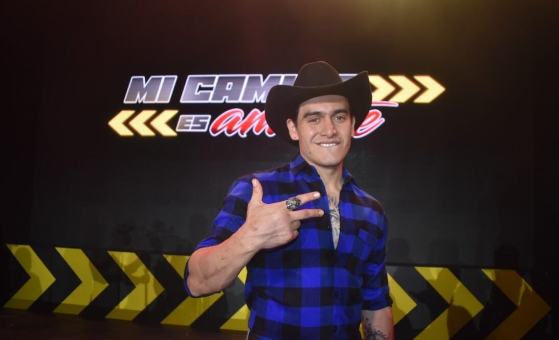 Julian Figueroa no solo se dedicó al canto, también debutó como actor de teatro y televisión   FOTO: Armando Pereda