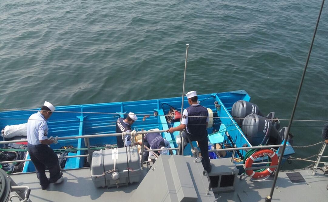 Semar arribó al puerto de Salina Cruz, para apoyar con las labores de búsqueda. Foto: Cuartoscuro