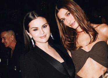Selena Gomez reacciona a un TikTok en el que aparentemente Hailey Bieber se alegra de las críticas contra su cuerpo