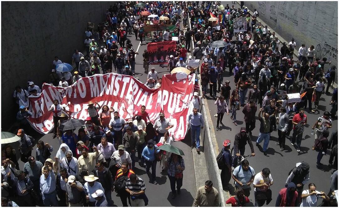 La Sección 7 aseguró que la rectoría de la educación y "el uso faccioso" del principio constitucional del interés superior de la niñez y la adolescencia ha significado "la imposición" vertical de leyes. Foto: Archivo/EL UNIVERSAL