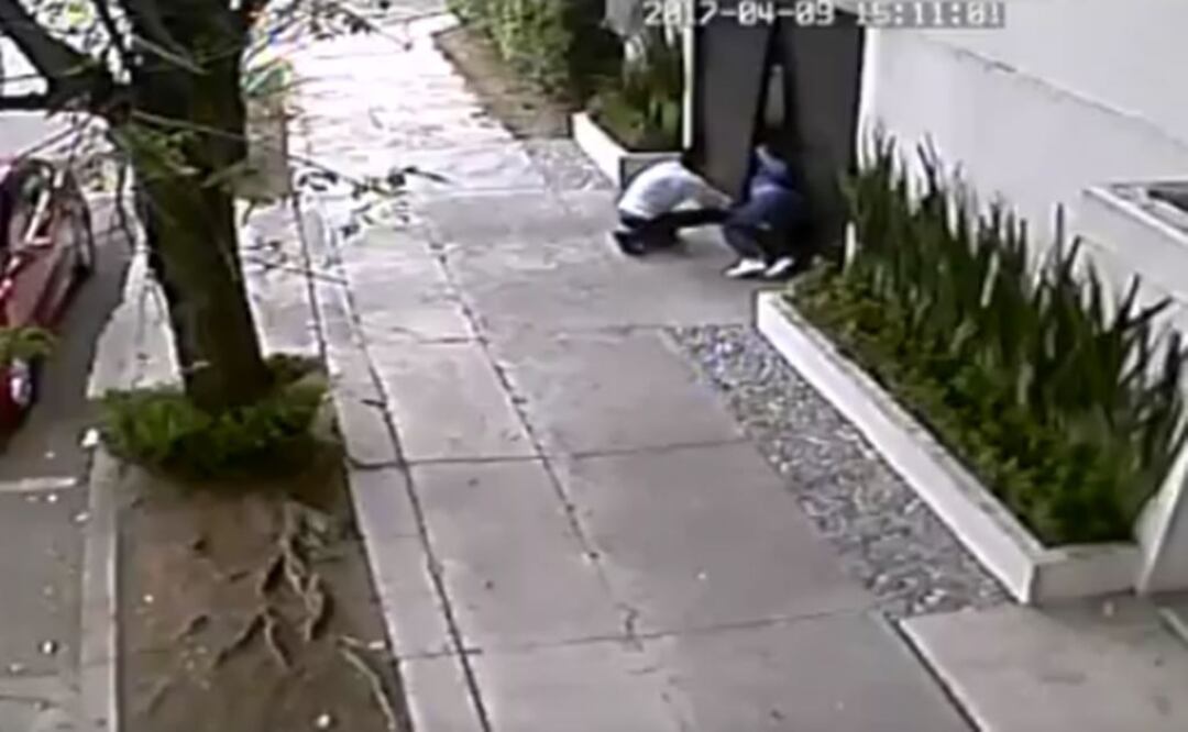 Video. Roban casa en la Del Valle forzando la entrada