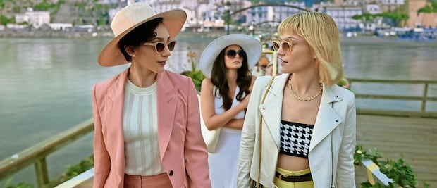 "La muerte y otros misterios": vacaciones exóticas en serie