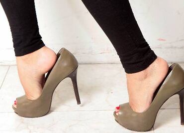 El "lado oscuro" de los tacones