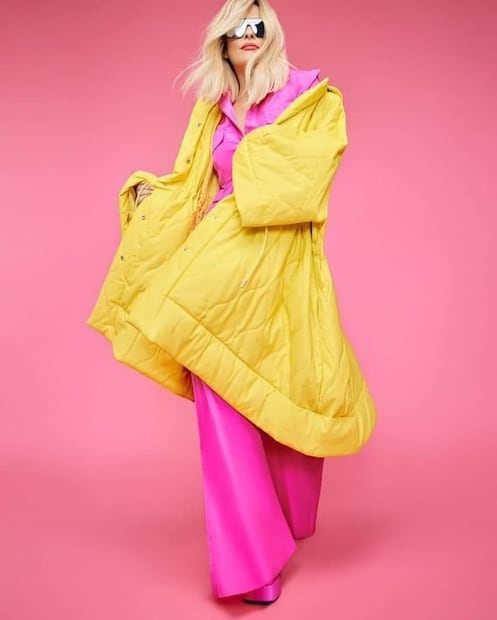 Martha Debayle es rubia, amamos su look