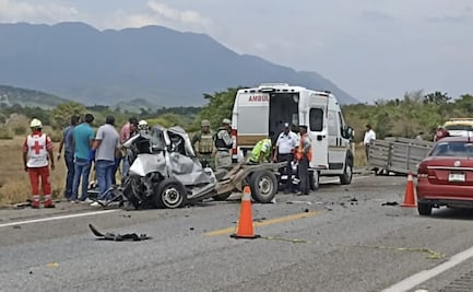 Accidente en carretera deja 6 personas fallecidas en Oaxaca; 3 resultaron calcinadas