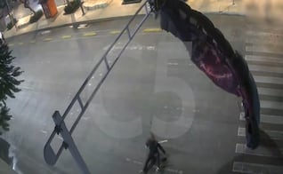 Liberan a ciudadano estadounidense que cayó en un paracaídas en colonia Centro; no hay faltas administrativas, determina juez cívico