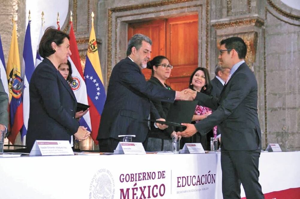 Cooperación. El subsecretario de Educación, Luciano Concheiro, aseguró que la colaboración favorece la ciudadanía mundial. Foto/TOMADA DE TWITTER