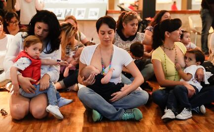 Mamás vacunadas con Pfizer contra Covid-19 transmiten anticuerpos a sus bebés