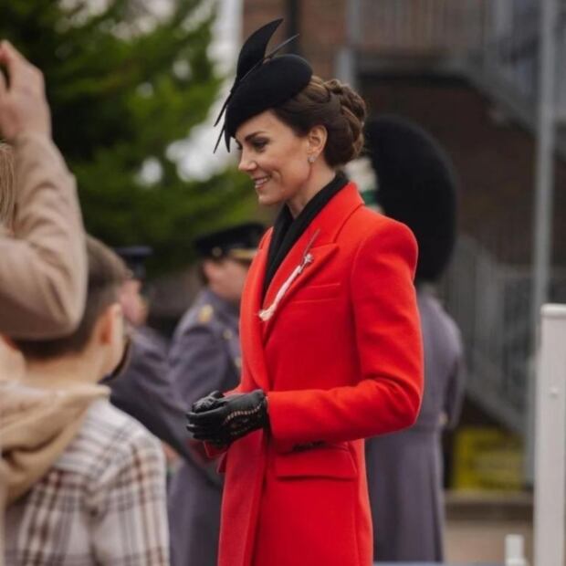 Conoce el significado del bizarro accesorio que lució Kate Middleton