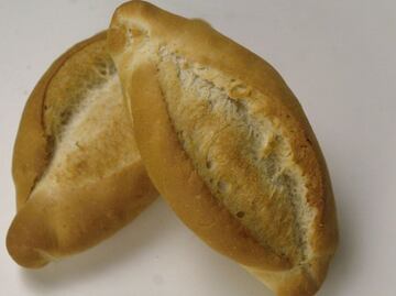 Este es el contenido nutrimental del bolillo según la UNAM