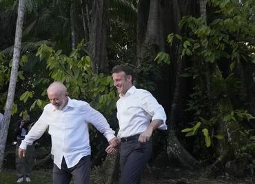 Macron y Lula reaccionan con humor a memes por sus "fotos románticas"