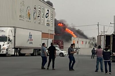Incendio en bodegas del IMSS en Coahuila destruye medicinas y deja varios trabajadores heridos