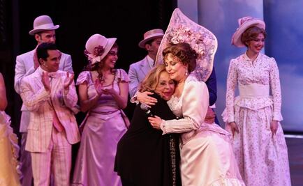 Silvia Pinal evoca sus ayeres en "Hello, Dolly!"