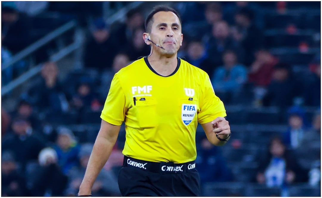 Luis Enrique Santander durante un encuentro de la Liga MX - Foto: Imago7
