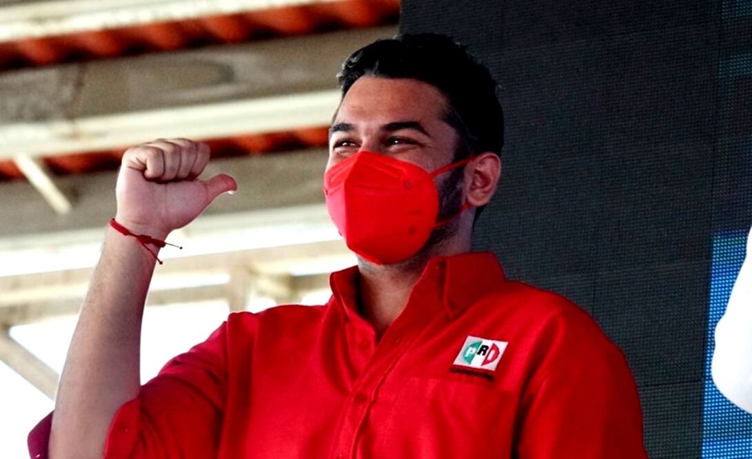 Carlos Miguel Aysa llama a sus compañeros de bancada a hacer lo mismo. Foto: Facebook Carlos Miguel Aysa Damas