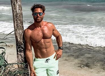 Sebastián Rulli muestra su trasero desnudo en la playa