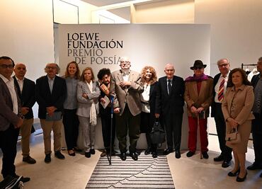 Médico cirujano mexicano gana premio de poesía Loewe en España