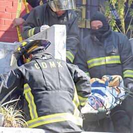 Apagan incendio y hallan cuerpo