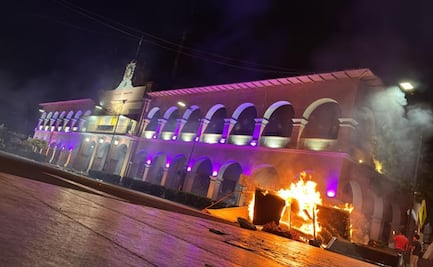 Manifestantes incendian Palacio de Gobierno de Apatzingán; protestan por asesinato de Carlos Manzo y Bernardo Bravo