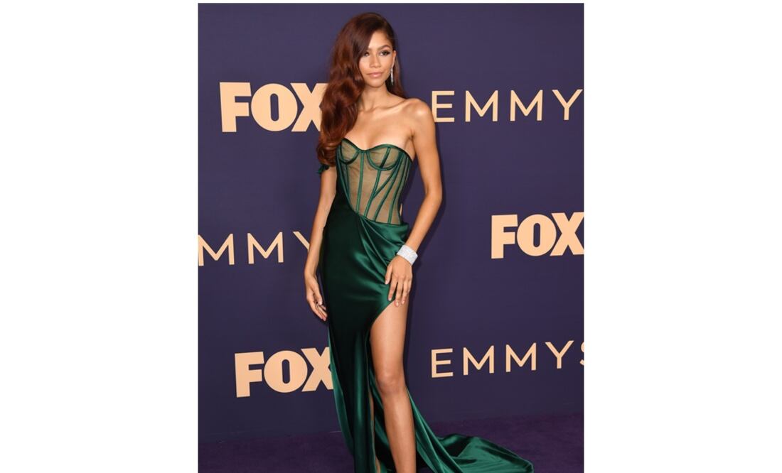 Zendaya a sus 23 años lució bella y provocativa. Foto: EFE