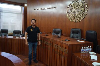 Deja curul diputado que dijo que a gobernador de SLP "le faltan huevos"