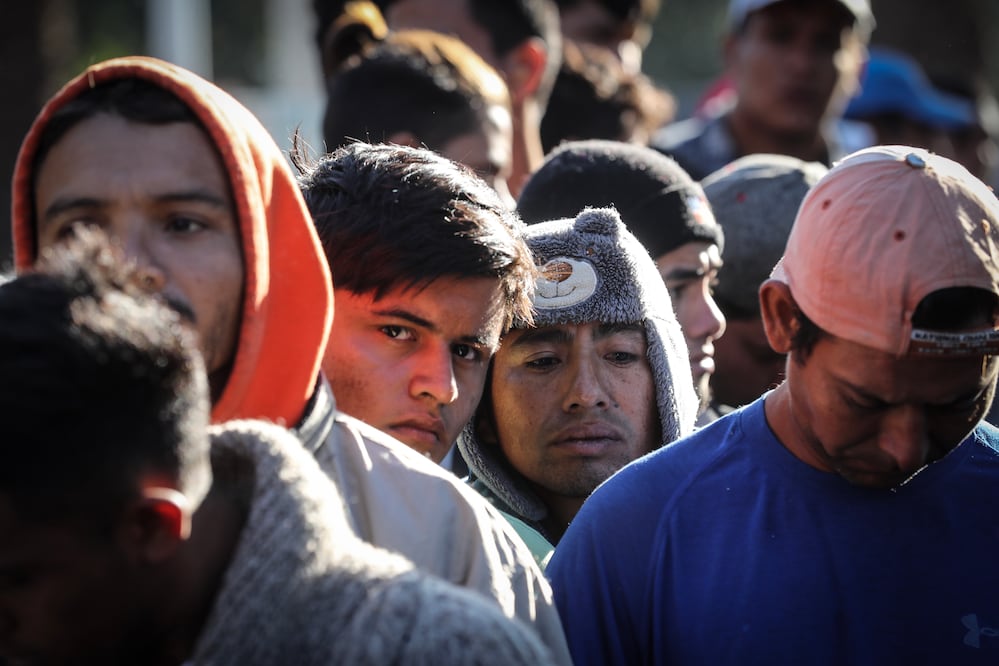 Migrantes Centroamericanos en su tercer día de arribo a la CDMX (JUAN CARLOS REYES. EL UNIVERSAL)