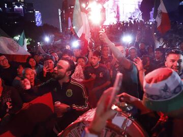 David Faitelson revienta a los aficionados mexicanos por festejar el título de la Copa Oro en el Ángel de la Independencia