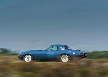 Este auto clásico ha sido restaurado con mecánica moderna