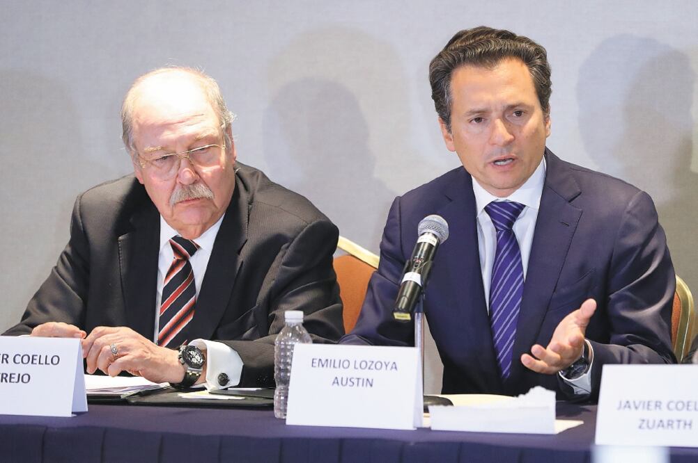 El abogado Javier Coello Trejo (izq.) recomendó a su cliente Emilio Lozoya Austin, exdirector general de Pemex, no comparecer ante jueces federales. Foto: ARCHIVO EL UNIVERSAL