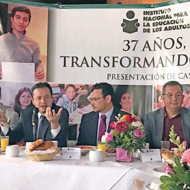 Representantes del Instituto Nacional de Educación para Adultos (INEA), detallaron que enfrentan rezago educativo 27% de los habitantes del Edomex. (REBECA JIMÉNEZ. EL UNIVERSAL)