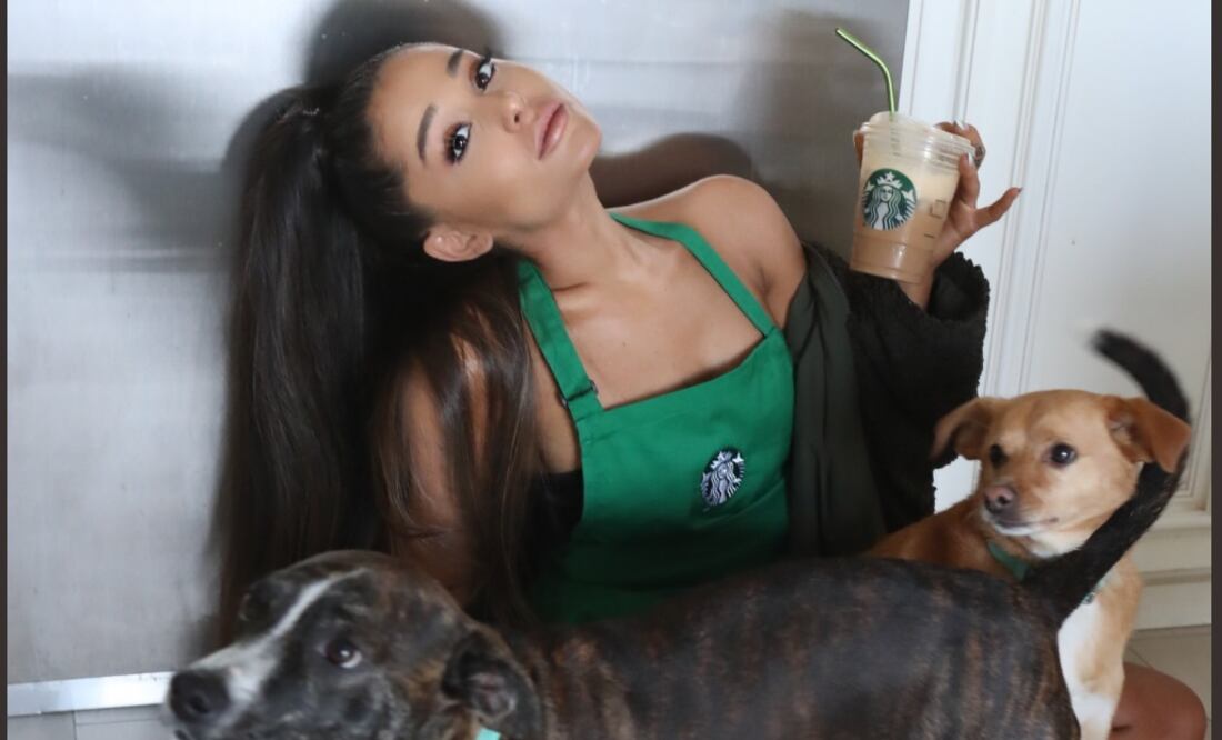 Ariana Grande. Foto: Twitter Starbucks