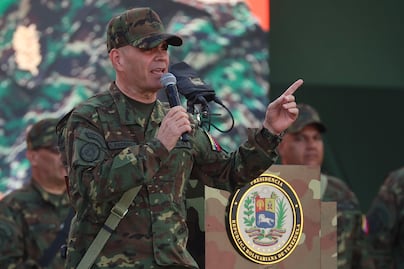 Militares reconocen a Delcy Rodríguez como presidenta encargada de Venezuela; asumirá el poder por 90 días
