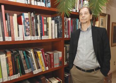 Agustín Basave va por multas para diputados faltistas