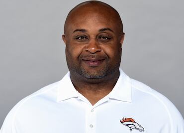 Coach de Broncos no viaja para enfrentar a Patriots