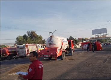 Carretera federal México-Pachuca estuvo cerrada por volcadura de pipa que transportaba gas LP