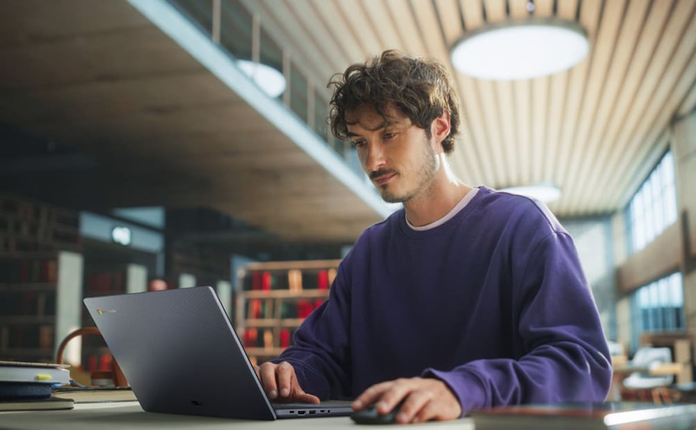 La ASUS Chromebook CX14 es una opción ligera para llevar en la mochila. Foto: Cortesía