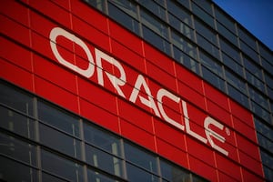 Oracle cae 5% en bolsa tras salida de su socio del plan para crear centro de datos; Blue Owl Capital deja el proyecto