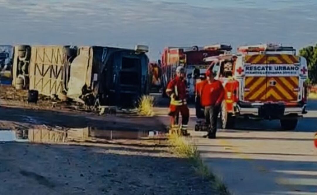 Sube a siete el número de muertes por volcadura de camión en Sonora; los dos conductores huyeron
Foto: Especial.