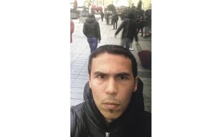 Televisora divulga video del presunto agresor de Estambul; luego lo borra