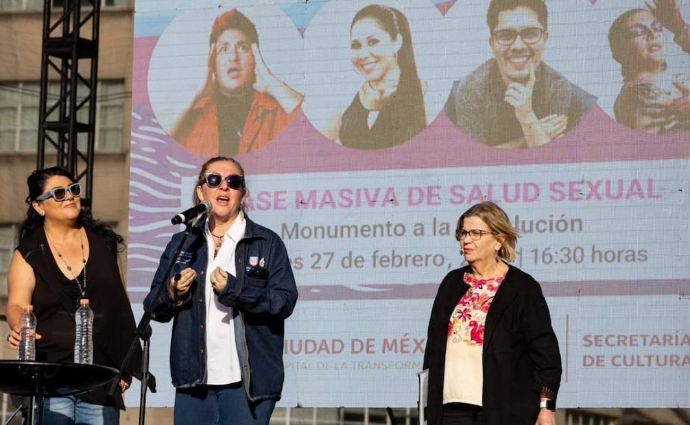 El evento abrió con la presentación de la standupera Ana Julia Yeye .
Foto: Hugo Salvador / El Universal