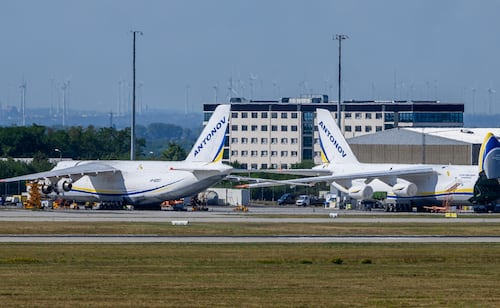 Un ruso-letón y un bielorruso, sospechosos del ataque en Leipzig, según medios; atentado tenía como objetivo un avión ucraniano, dicen
