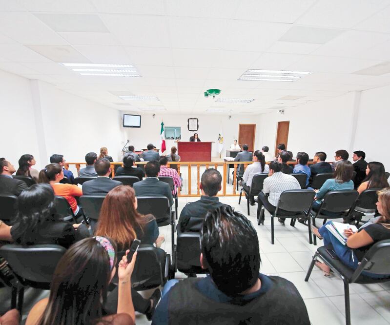 Por la contingencia, acusó el legislador panista Diego Garrido, se dejaron de atender 25 procesos al mes. Foto: ARCHIVO EL UNIVERSAL