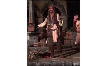 Sorprende aparición de Johnny Depp como "Jack Sparrow"