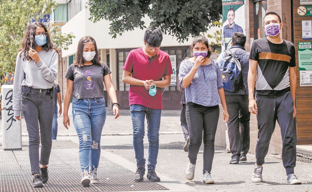 El Consejo de Salubridad General perfila eliminar la edad como un criterio para decidir qué pacientes tendrán prioridad para recibir cuidados intensivos. Foto: HUMBERTO MORQUECH. EL UNIVERSAL